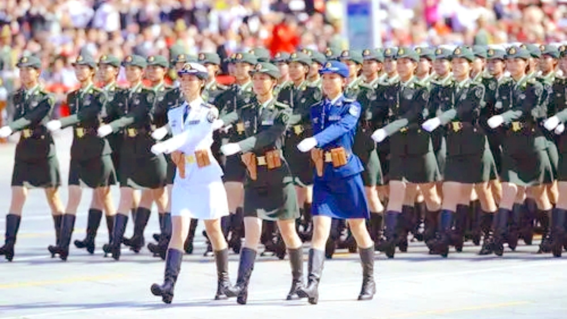 中国女兵英姿图片，展现新时代女性的力量与荣耀，中国女兵英姿展现新时代力量与荣耀风采