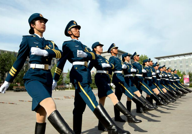 中国驻港女仪仗队视频，展现巾帼英雄风采，中国驻港女仪仗队风采展现，巾帼英雄展英姿