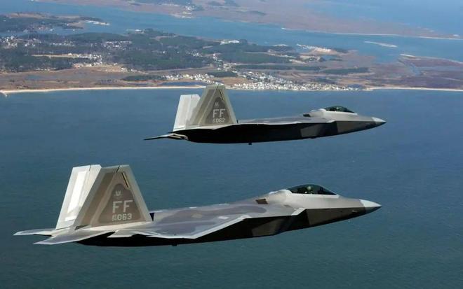 揭秘F-22猛禽战斗机的价格及其背后的故事，F-22猛禽战斗机价格揭秘与背后故事探究