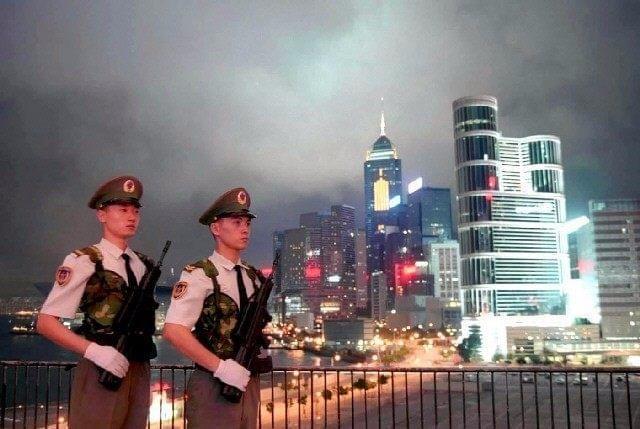 重温历史瞬间，驻港部队入港视频回顾，驻港部队入港历史瞬间回顾，重温历史，铭记时刻