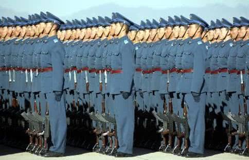中国空军军服图片大全，历史、演变与特点，中国空军军服演变史，历史、特点与图片大全