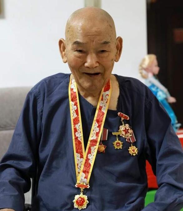 部队番号开头7和9哪个好，一种深入探究，部队番号开头数字7与9的优劣对比，深度探究分析