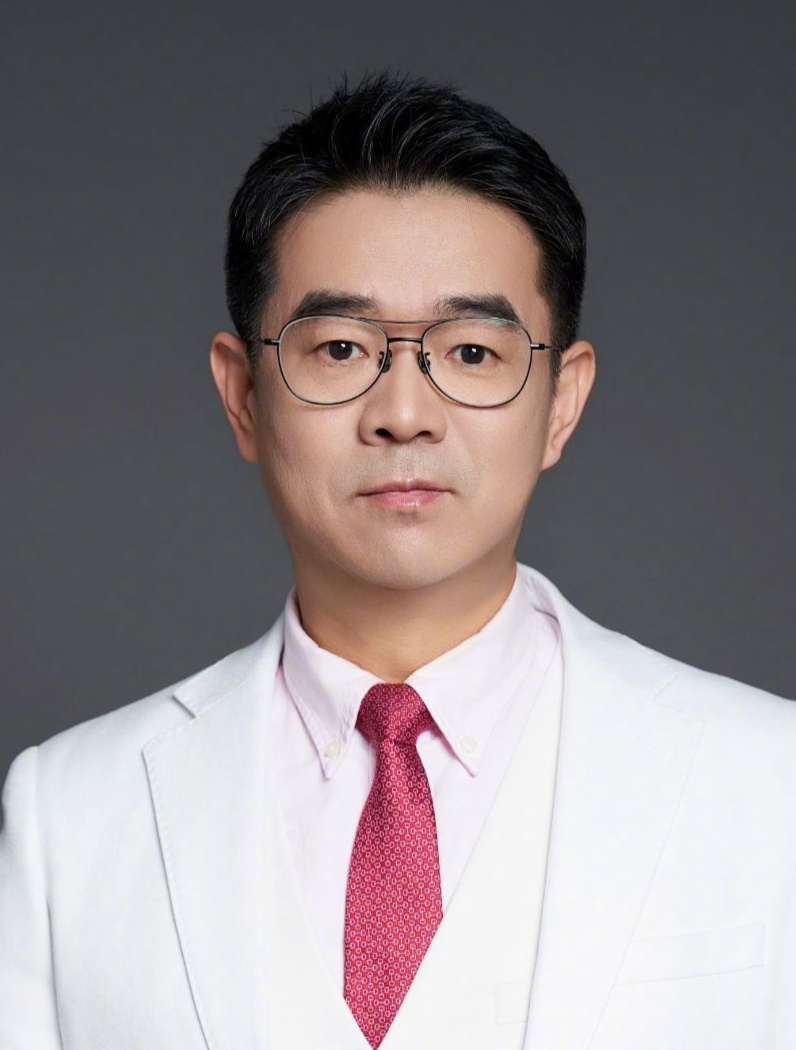 中央卫视军事频道评论员，深度解析军事动态，传递国防力量，中央军事频道评论员深度解读军事动态，展现国防力量风采