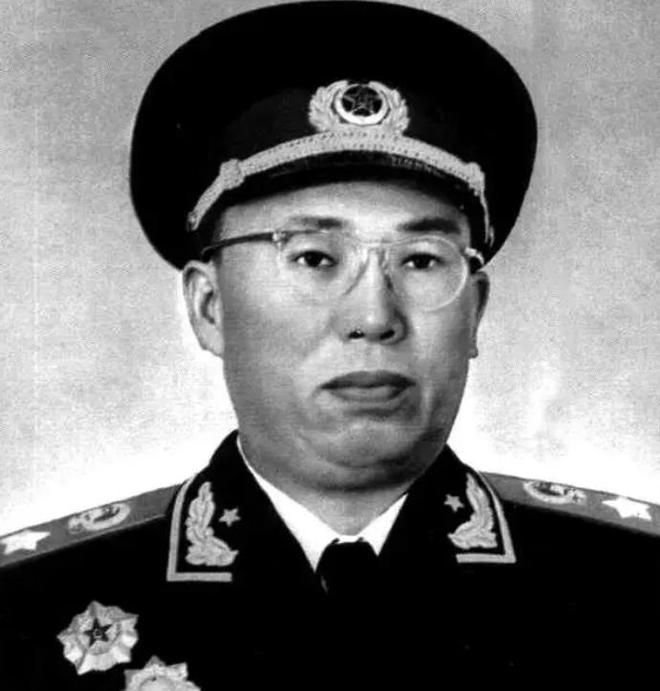 何其宗降职背后原因，权力、责任与领导力的反思，何其宗降职背后的权力、责任与领导力反思