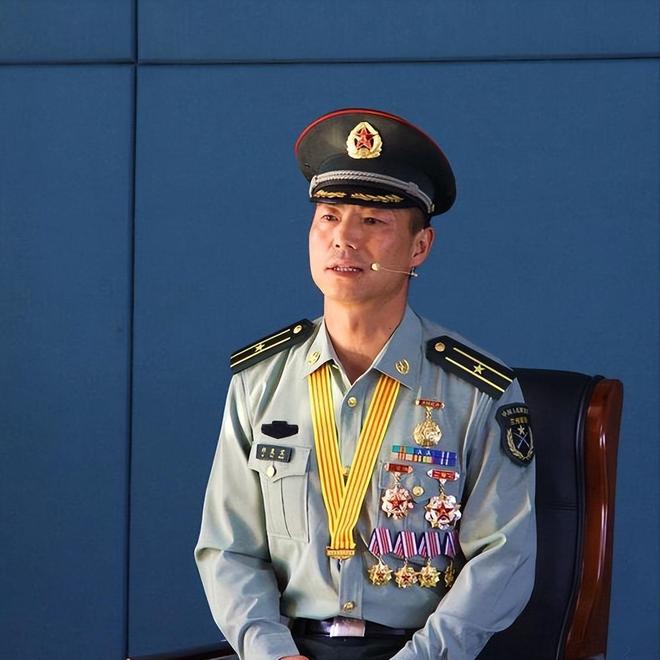 戍边英雄祁发宝，铁血丹心的边疆守护者，铁血丹心的边疆守护者，祁发宝戍边英雄传