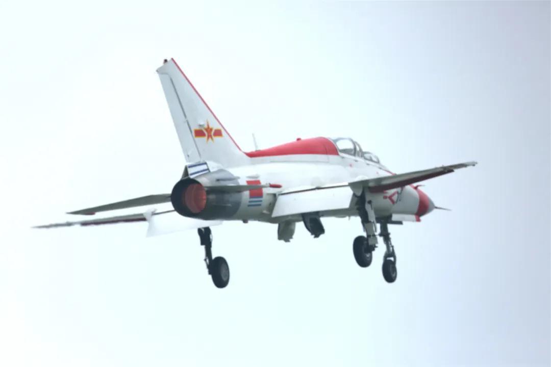海山鹰舰载教练机，引领舰载航空新纪元，海山鹰舰载教练机，引领舰载航空新时代
