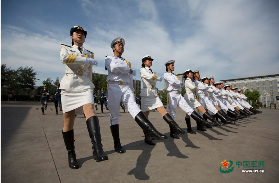女子仪仗队训练，坚韧与荣耀的征途，女子仪仗队训练，坚韧之旅，荣耀征途