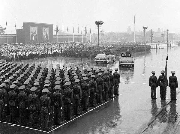 从1949到2019，阅兵仪式的时代变迁与感悟，阅兵仪式，从1949到2019年的时代变迁与感悟