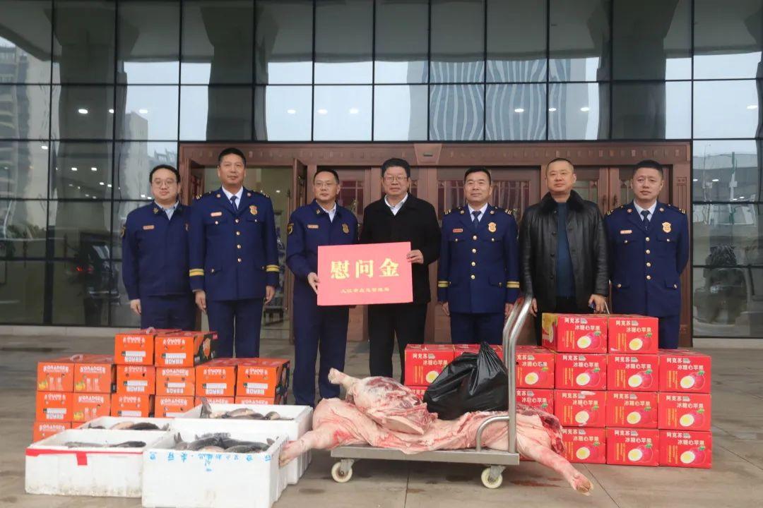部队管理，依法从严，塑造精锐之师，部队管理，依法从严，打造精锐之师