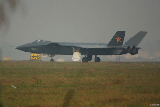中国最新武器军事新闻，展现强大国防实力，中国最新武器展示国防实力，军事新闻瞩目瞩目