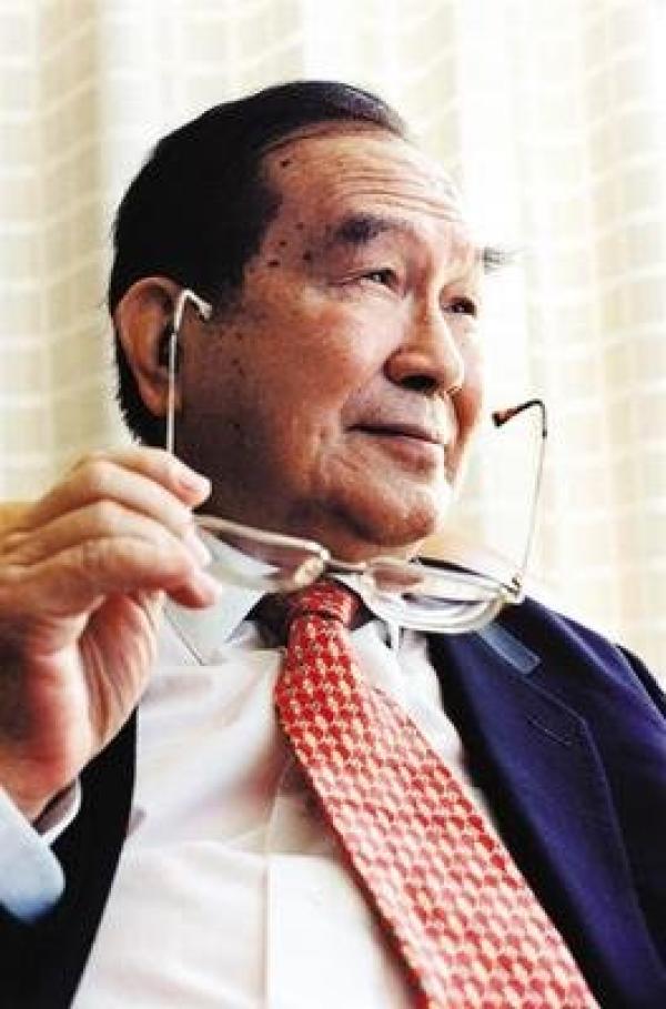 90岁老兵唱志愿军军歌，时代的记忆与精神的传承，90岁老兵唱响志愿军军歌，时代记忆与精神的永恒传承