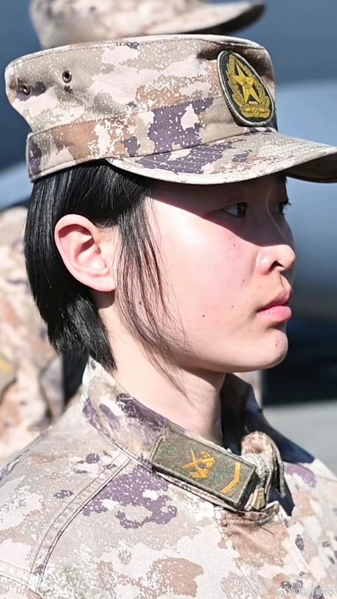 解放军女兵最帅照片，展现新时代巾帼英雄的风采，解放军女兵最帅照片，新时代巾帼英雄风采展现