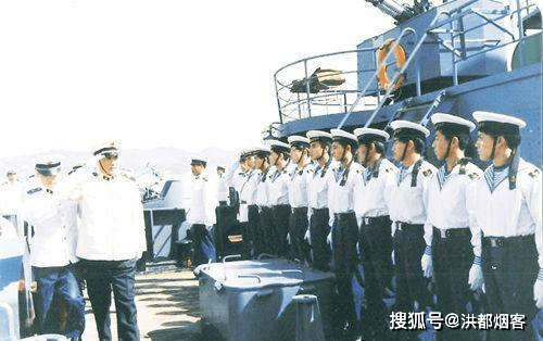 胶南海军，捍卫海洋，筑梦深蓝，胶南海军，捍卫海洋，深蓝筑梦战无不胜