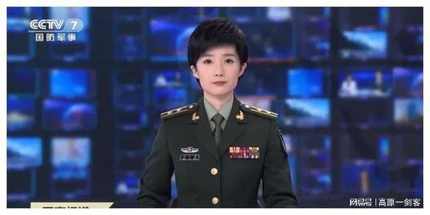 揭秘穿军装的女记者，一位时代的见证者，穿军装的女记者，时代见证者的风采