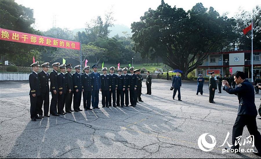 驻港部队驻地的故事与风采，驻港部队风采与驻地故事展映