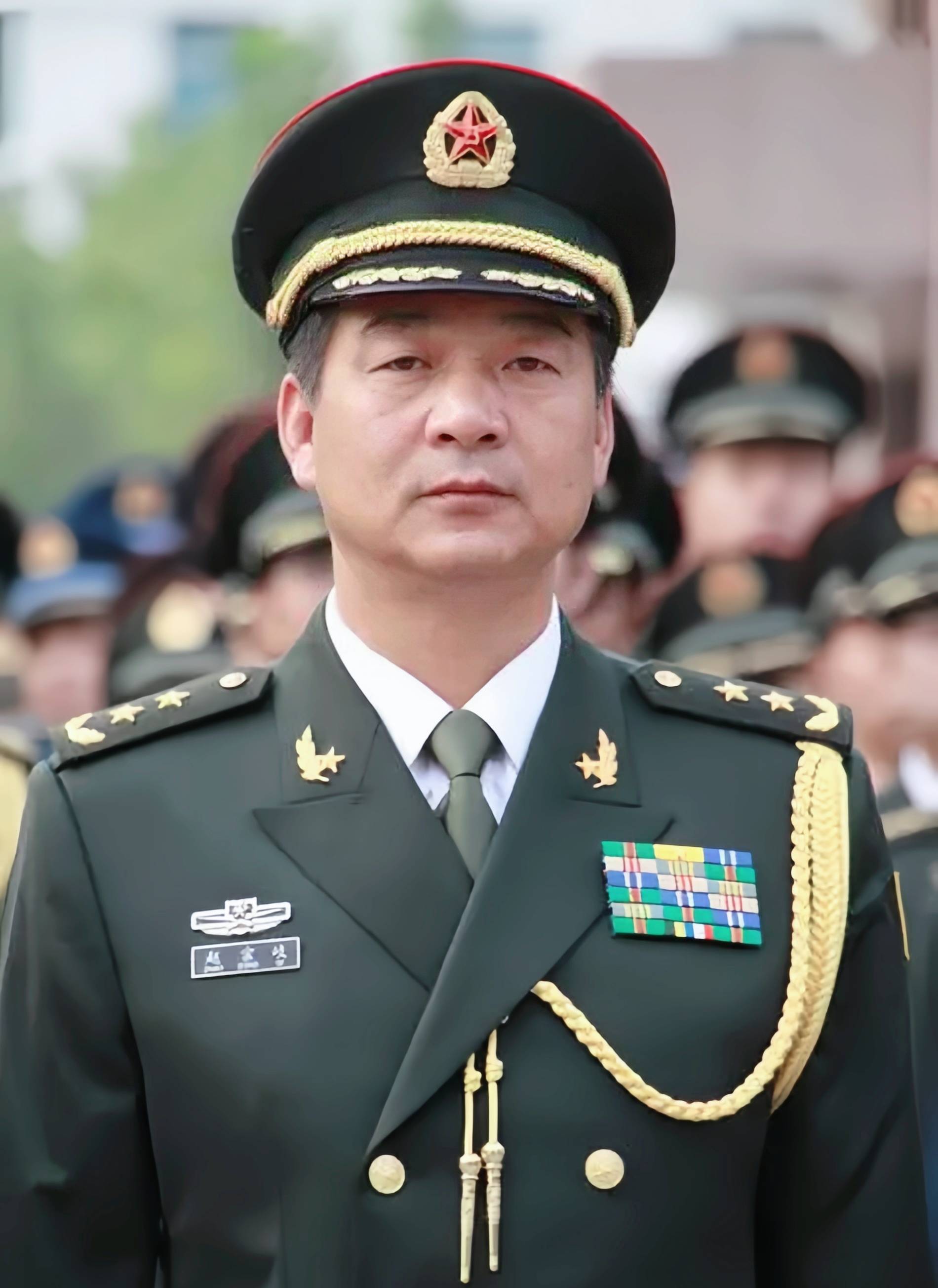 集团军参谋长军衔，职责、等级及其影响，集团军参谋长军衔、职责与等级解析，影响与角色揭秘