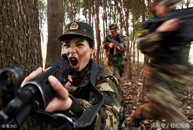 中国女兵照片集，展现铿锵玫瑰的英勇风采，中国女兵风采，铿锵玫瑰的英勇瞬间集萃