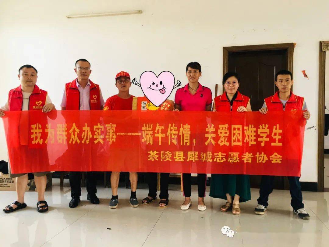 洪秀柱爷爷与父亲的职业背景探究，洪秀柱家族职业背景探究，爷爷与父亲的职业之路