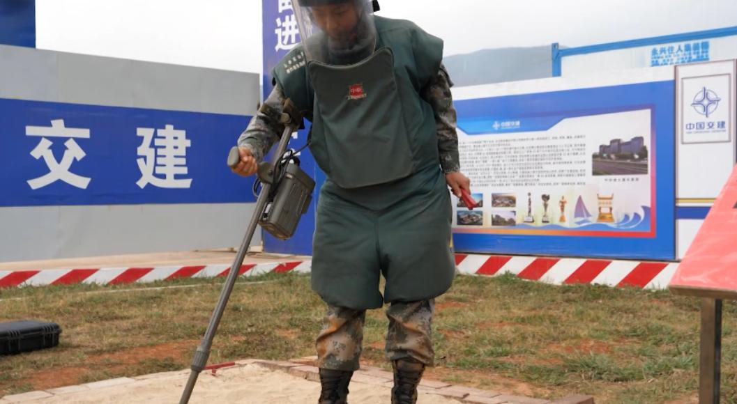 揭秘新一代丛林迷彩通用作战服——19式丛林迷彩作战服，揭秘新一代丛林迷彩作战服，丛林迷彩作战服19式深度解析