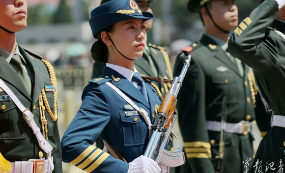 探究李大队长未能成为仪仗队一员的原因，李大队长与仪仗队的失之交臂，探究其原因