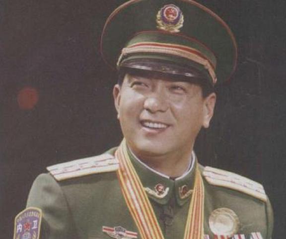 丁晓兵儿子丁陶涛的成长故事，丁陶涛的成长故事，从丁晓兵儿子的视角看成长历程