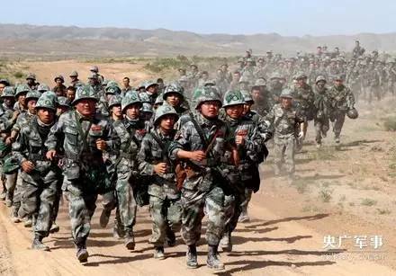 关于中国人民解放军陆军第XXX集团军第XXX团历任团长的研究文章，中国人民解放军陆军第XXX集团军第XXX团历任团长研究文章，历史沿革与领导力传承探究