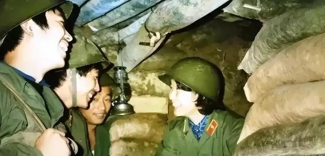 老山最美女兵图片，英勇与美丽的完美结合，老山最美女兵图片，英勇与美丽的战士风采展示