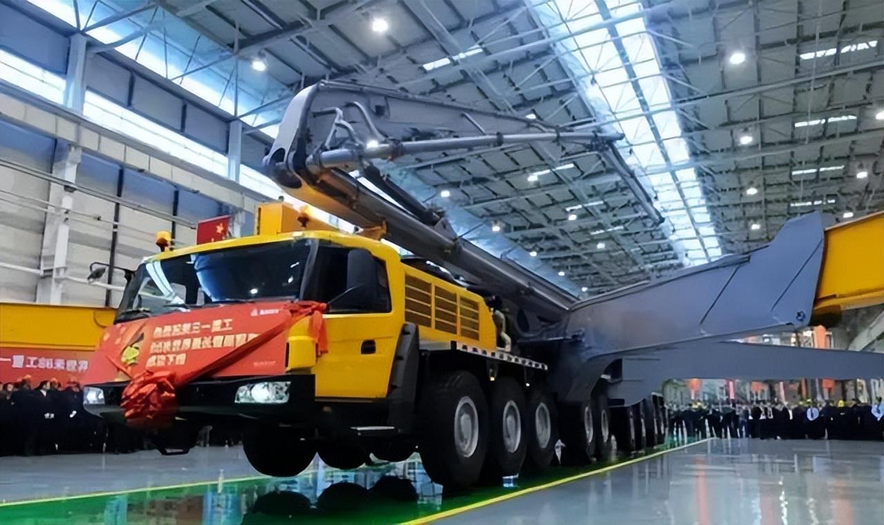 中国86A式履带式步兵战车的卓越性能与战略价值，中国86A式履带式步兵战车的性能卓越与战略价值解析