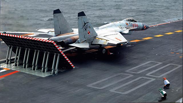 歼-16舰载机图片，揭示中国海军航空兵力量的新篇章，歼-16舰载机亮相，中国海军航空兵力量新篇章启幕
