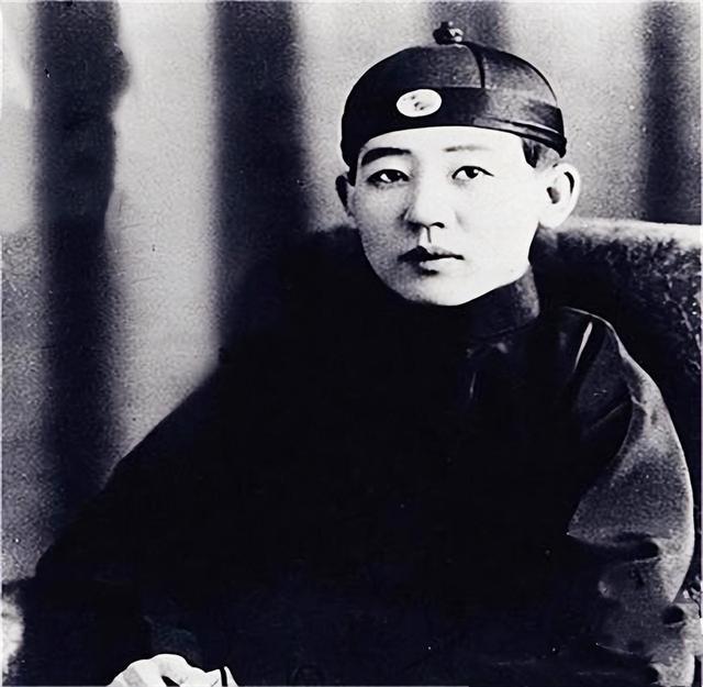 新九军孙良化的原型，历史与传奇的交融，新九军孙良化原型，历史与传奇的交融人物传记