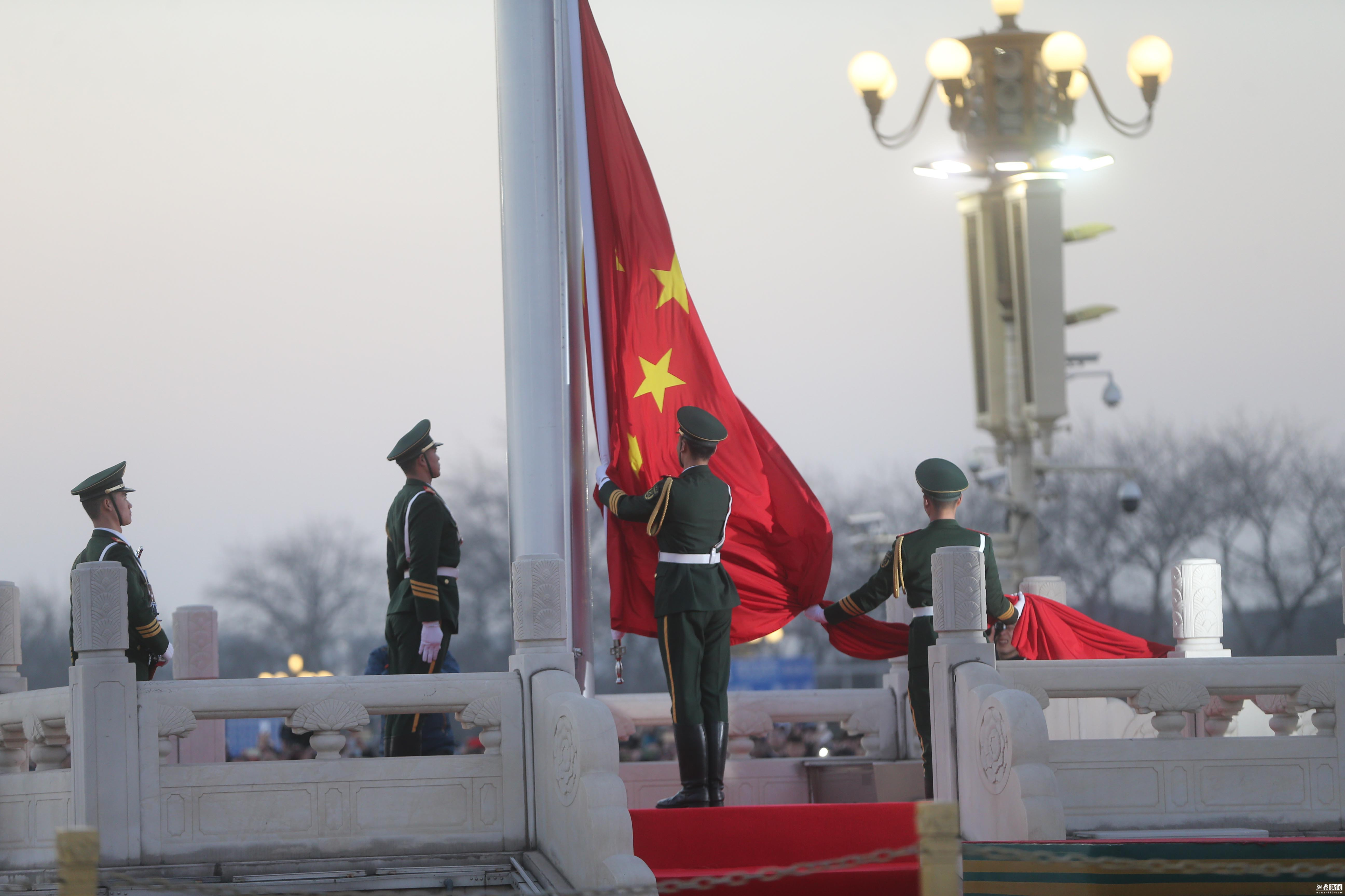 中国人民解放军仪仗队升国旗仪式，荣耀与庄严的象征，中国人民解放军仪仗队升国旗仪式，荣耀与庄严的国粹展现