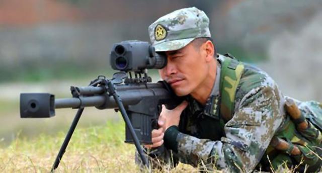 中国军事力量中的璀璨明珠，05式战略步枪的武器装备，中国军事力量中的瑰宝，05式战略步枪揭秘