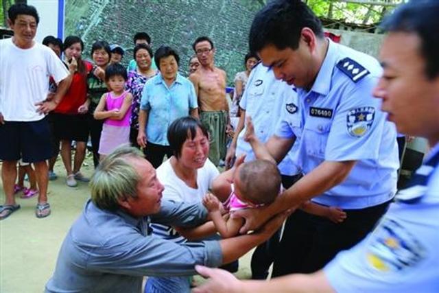 今天发生的重大新闻，五起拐卖小孩事件震惊社会，五起拐卖小孩事件震惊社会，引发广泛关注