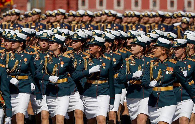 俄罗斯女兵阅兵图片，展现力量与荣耀的瞬间，俄罗斯女兵阅兵风采，力量与荣耀的展现