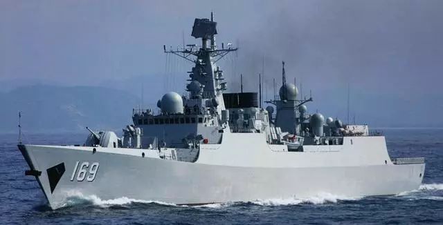 揭秘中国海军新型战舰，揭秘052B驱逐舰的排水量，揭秘，中国海军新型战舰052B驱逐舰排水量详解