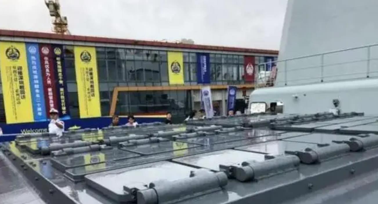 探索新一代战舰，中国海军的骄傲——052D与052DL型驱逐舰，中国海军新星，052D与052DL型驱逐舰的探索与骄傲