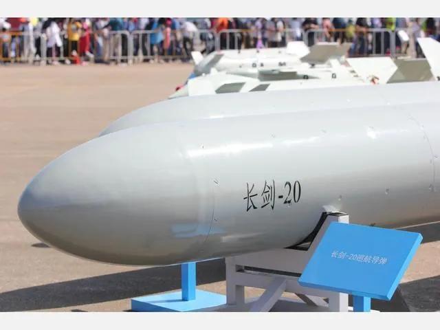 长剑10巡航高度，探索现代巡航导弹的卓越性能，长剑10巡航导弹，卓越性能与现代巡航高度探索