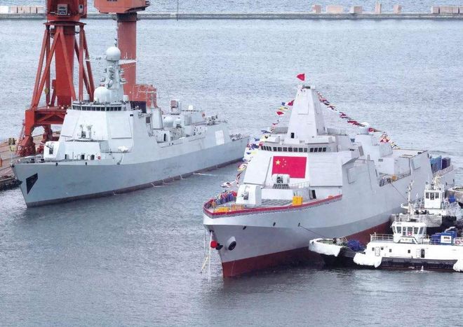 泉州舰——中国海军力量的新标杆，055万吨大驱9号，中国海军力量新标杆，泉州舰——揭秘055万吨大驱9号实力