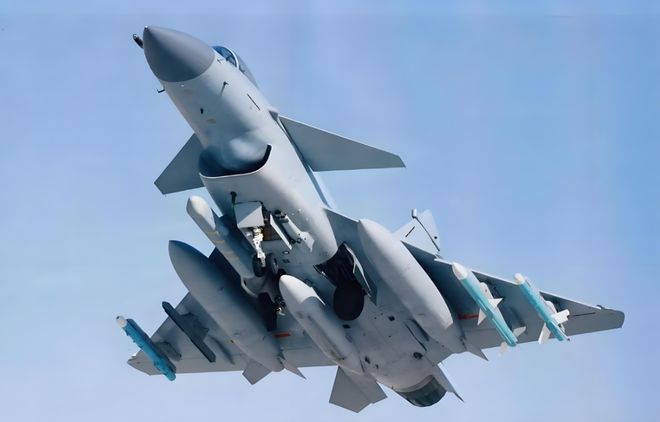 歼-10与空空导弹，中国空中力量的锐利之剑，歼-10与空空导弹，中国空中力量的剑锋所向
