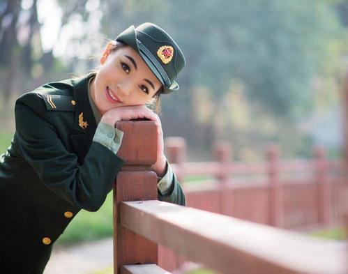 一年国家征兵多少女生，女性征兵现状及趋势分析，女性征兵现状及趋势分析，每年女性征兵名额与趋势解读