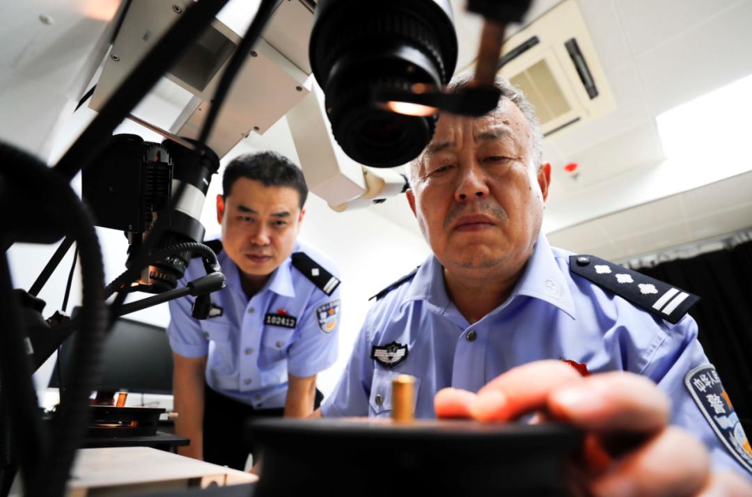 侦查学出来是什么警察，侦查学毕业后从事的警察职业及标题，注，这个标题仅作参考，具体的标题可能会因为文本内容的差异而有所变化。