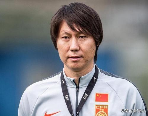 关于依法治军从严治军的深度解读，依法治军从严治军的深度解读与探讨