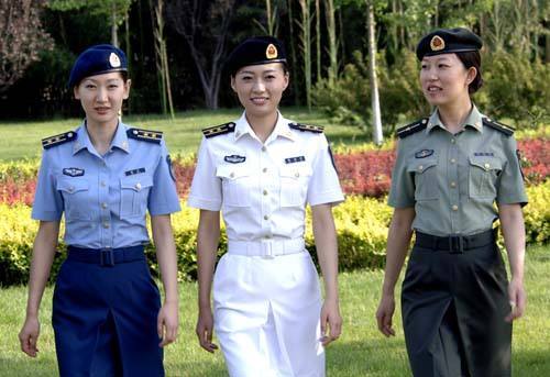 探索07式武警礼服，设计、特点与意义，揭秘07式武警礼服，设计特色、独特风格及其象征意义