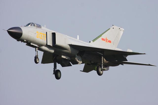喜提歼八，中国空军的新里程碑，中国空军喜提歼八，新里程碑诞生