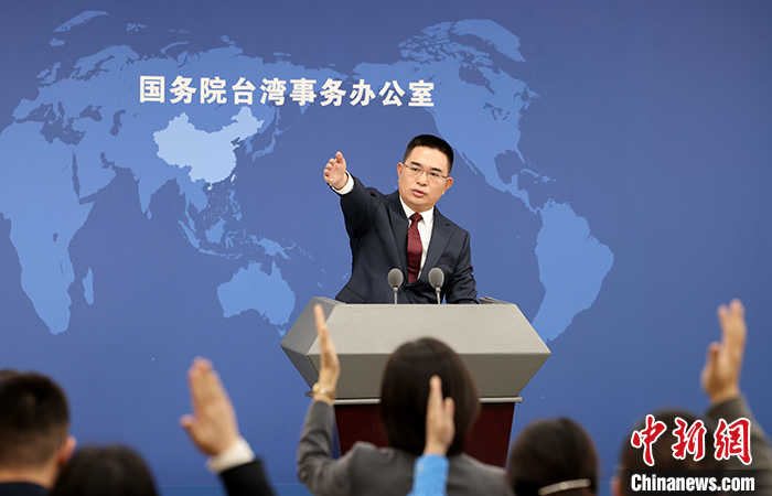 新闻发布会发言人的要求与职责，新闻发布会发言人职责与要求解析