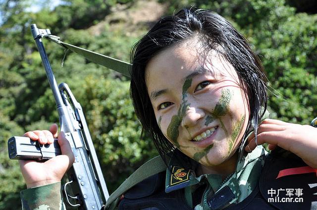 中国武警女子特战队，铁血柔情铸辉煌，中国武警女子特战队，铁血柔情铸传奇