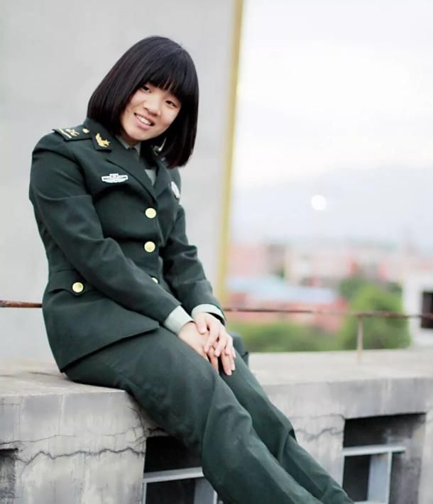 中国女兵的成长经历，坚韧与荣耀的征途，中国女兵的成长之路，坚韧与荣耀的征途