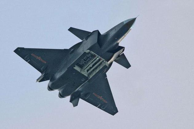 中国歼击机之骄傲，歼-22的崛起与影响，中国歼击机新星，歼-22的崛起与全球影响