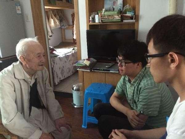 裤裆挂手榴弹的含义与解读，裤裆挂手榴弹，深层含义与解读