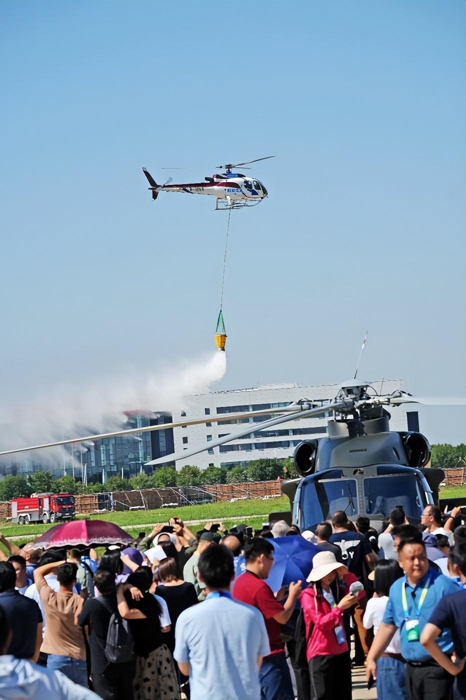 AC311直升机价格及其相关因素探讨，AC311直升机价格及影响因素探讨
